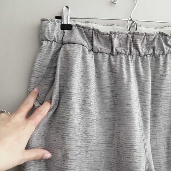 Lululemon Keep Moving Pants 7/8 25" High-Rise Jacquard Silver Drop Vapor Size 10 - Picture 5 of 15